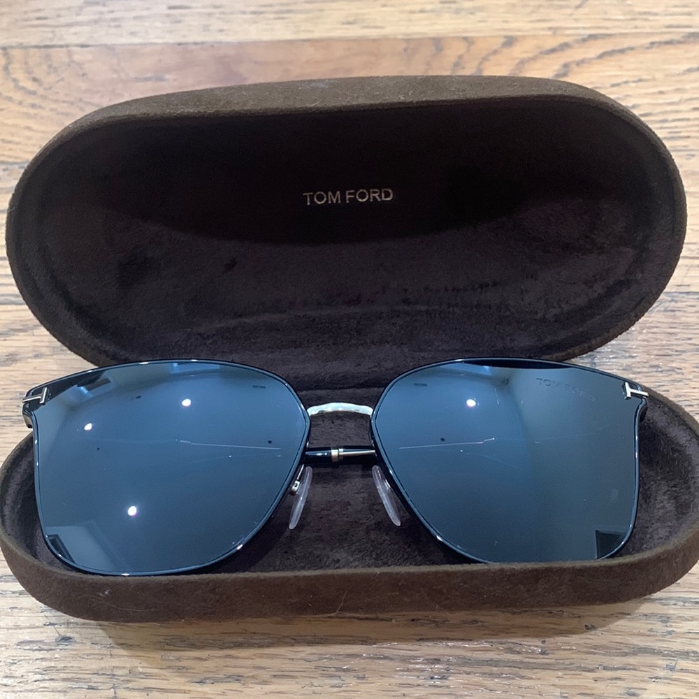 Authentic Tom Ford Women’s Sunglasses *Never Worn*